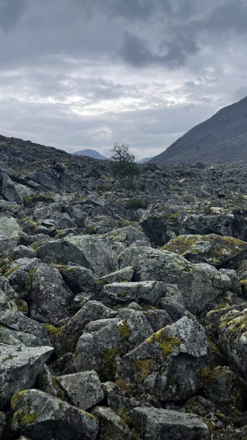 Uraldalen, beneath Uranosi