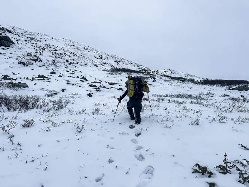 Deep Snow and Boulder Approach to Store Dyrhaugstind