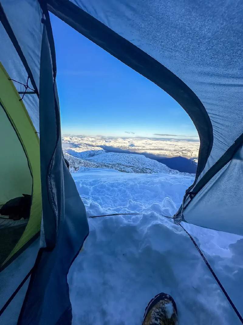 StDyrhaugstind-10-TentOpening