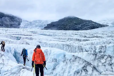 Conquering Nigardsbreen to Steinmannen