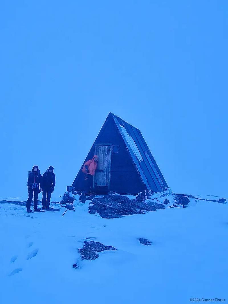 Steinmannen emergency shelter